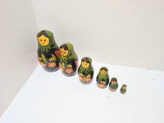 Matrioska russe originali in legno dipinte