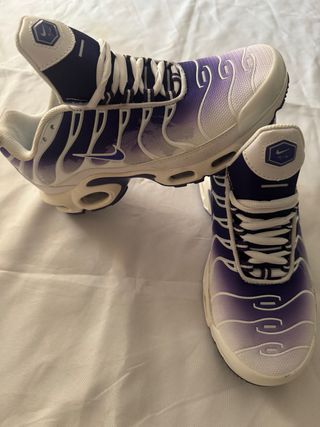 Zapatillas Nike TN40 Morado Blanco