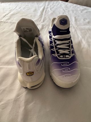 Zapatillas Nike TN40 Morado Blanco