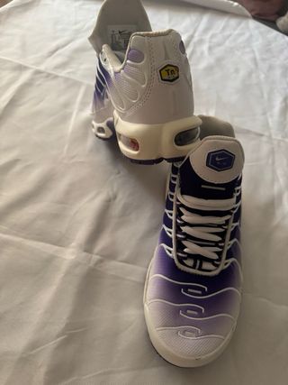Zapatillas Nike TN40 Morado Blanco