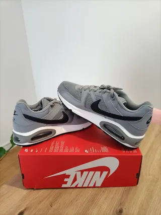 T42,5 Nike Air Max Command  Grises