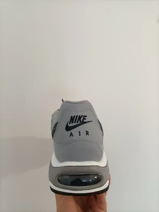 T42,5 Nike Air Max Command  Grises