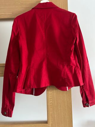 Chaqueta Tommy Hilfiger Roja.