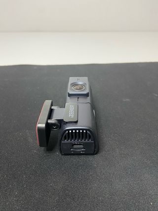 : Izeeker id240 Dash Cam