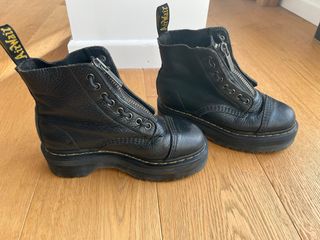 Botas Dr. Martens T37 Cremallera Negra y cuerdas