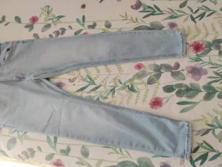 Pantalón vaquero Bershka azul