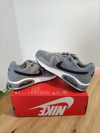 T44 Nike Air Max Command  Grises