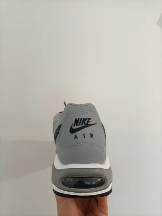 T44 Nike Air Max Command  Grises
