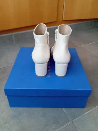 Botines Stuart Weitzman Blanco y Negro