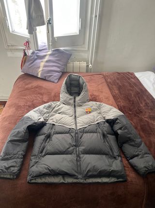 Chaqueta Barcelona Nike Negra y Gris muy abrigada