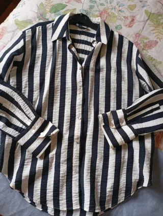 Camisa Zara Rayas Blanco y Negro