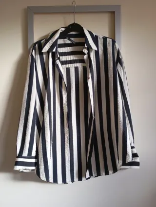 Camisa Zara Rayas Blanco y Negro