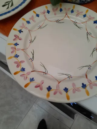 Piatti dipinti a mano