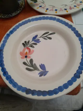 Piatti dipinti a mano