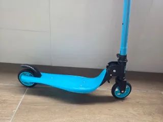 Patinete infantil azul