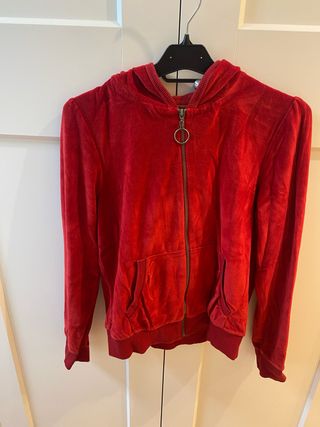 Chándal terciopelo rojo Zara