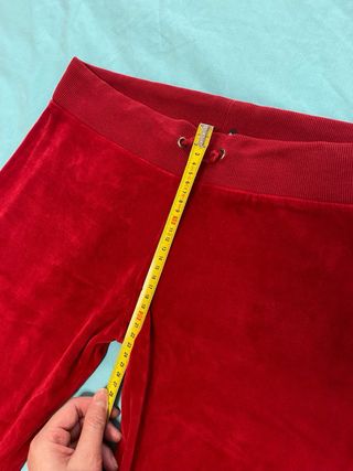 Chándal terciopelo rojo Zara