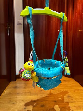 Saltador de puerta para bebé