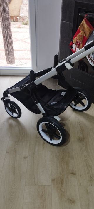 Bugaboo Fox 2 con muy muy poco uso. Capazo y silla