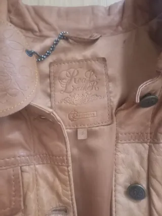 Cazadora de cuero marrón