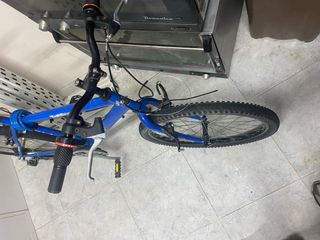 Bicicleta azul TH Sport