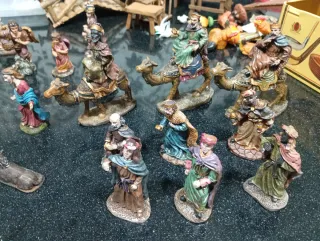 Belén artesanal completo - Figuras pintadas