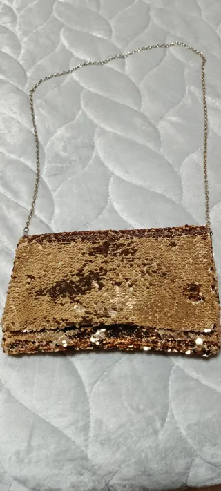 Bolso lentejuelas dorado cadena