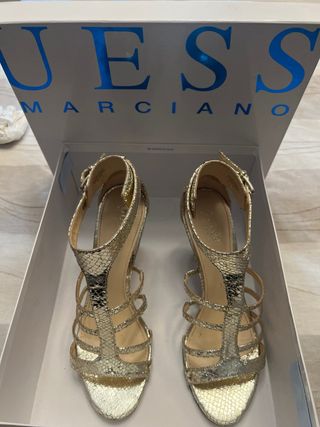 Sandalias Guess Doradas Talla 39
