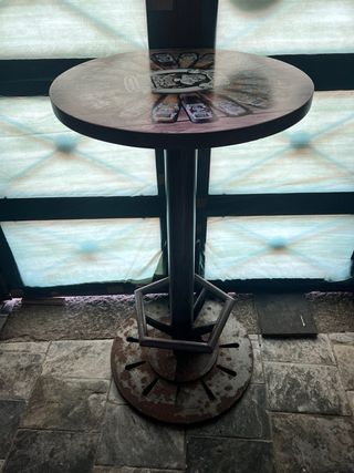 6 Mesas Altas Hierro y Madera.