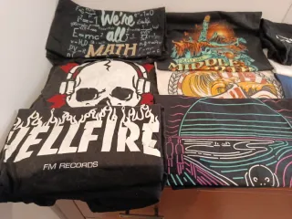 Lote 10 Camisetas Gráficas Variadas