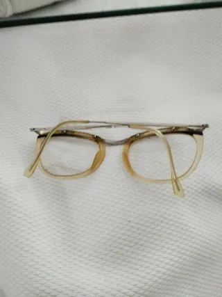 Gafas vintage beige y marrón