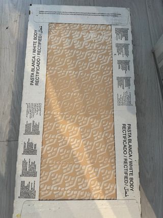 Azulejo cerámico Creta efecto relieve blanco mate