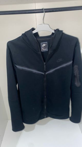 Chaqueta Nike Tech Fleece Negra