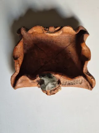 Cenicero mitología asturiana El Diañu