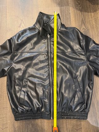 Chaqueta bomber cuero Zara negra