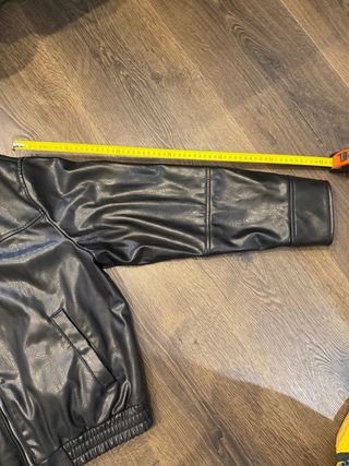 Chaqueta bomber cuero Zara negra