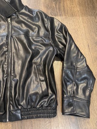 Chaqueta bomber cuero Zara negra