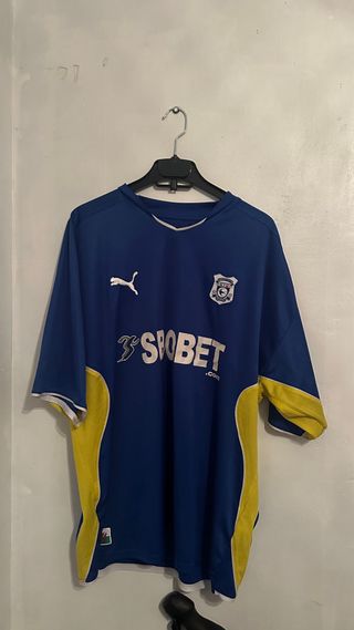 Camiseta Cardiff Puma Azul y Amarilla
