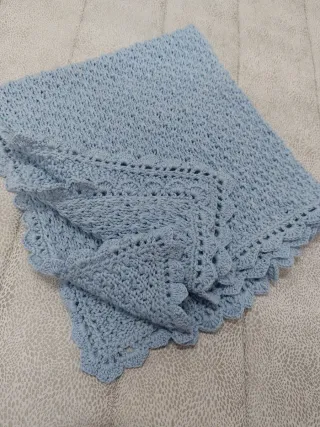 Copertina azzurra fatta a mano