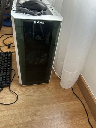 Ordenador PC Gaming Blanco y Negro