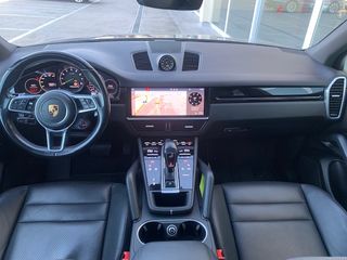 Porsche Cayenne 2021