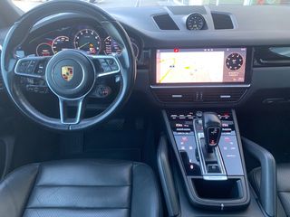 Porsche Cayenne 2021