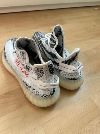 Adidas Yeezy 350 Zebra