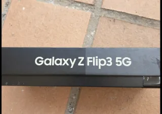 Samsung Galaxy Z Flip3 5G