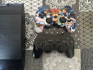 PS3 Súper Slim + 20 Juegos + 2 Mandos