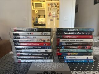 PS3 Súper Slim + 20 Juegos + 2 Mandos