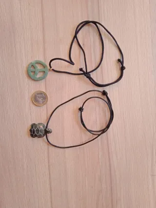 Colgante de paz y tortuga. Jade de Guatemala