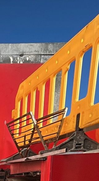 Valla de plástico amarilla