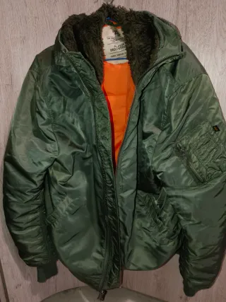 Chaqueta Alpha Industries Verde Militar