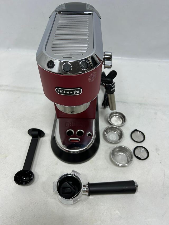 Cafetera DeLonghi Dedica Roja Acero Inox